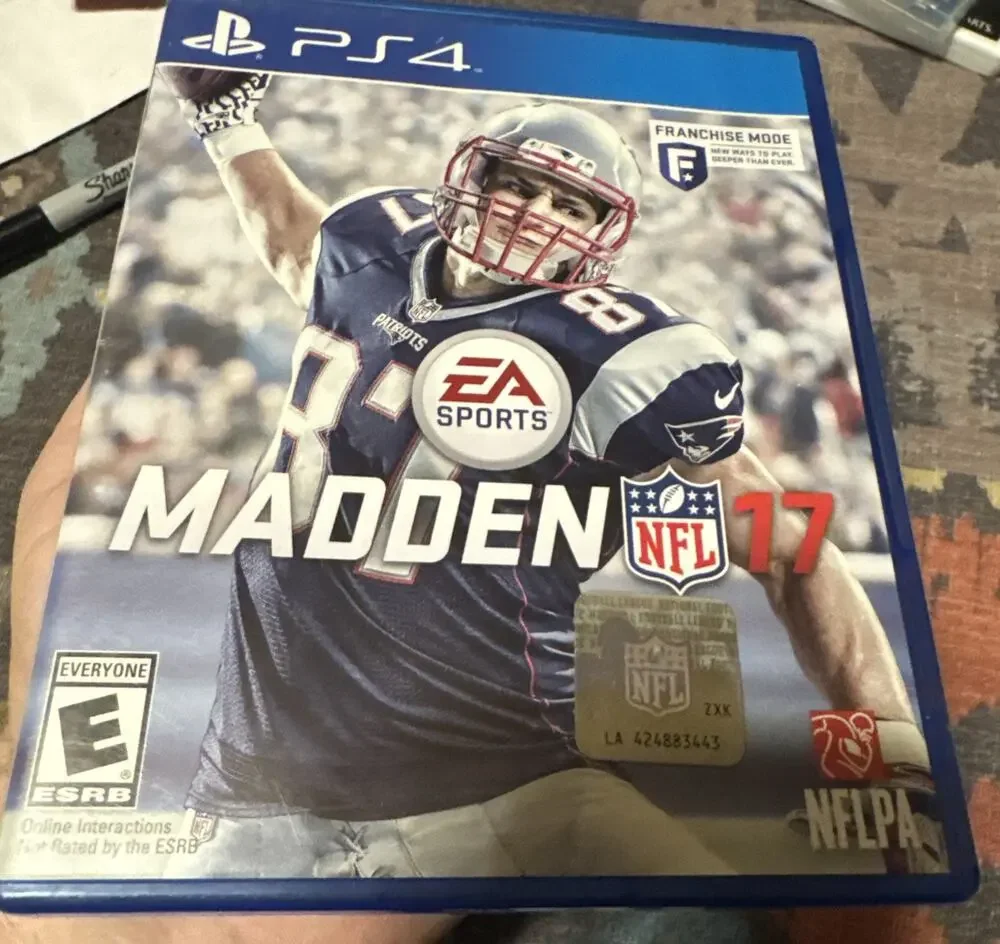Madden 17 (Playstation 4, PS4) Complete w/Insert Tested GC